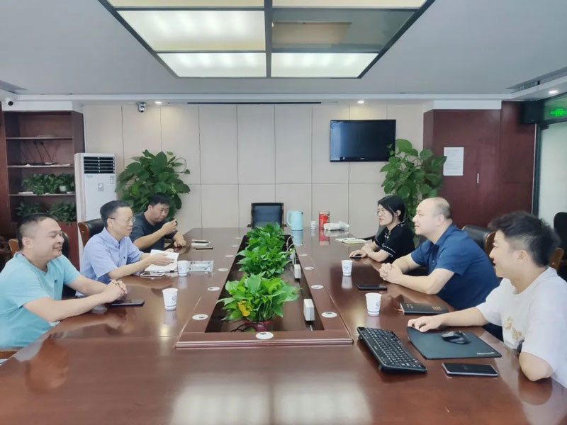鄭州市科技局、發(fā)改委、生態(tài)環(huán)境局領(lǐng)導(dǎo)蒞臨鑫安利集團調(diào)研